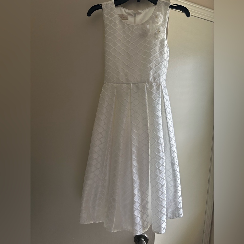 Girls white sleeveless dress size 8